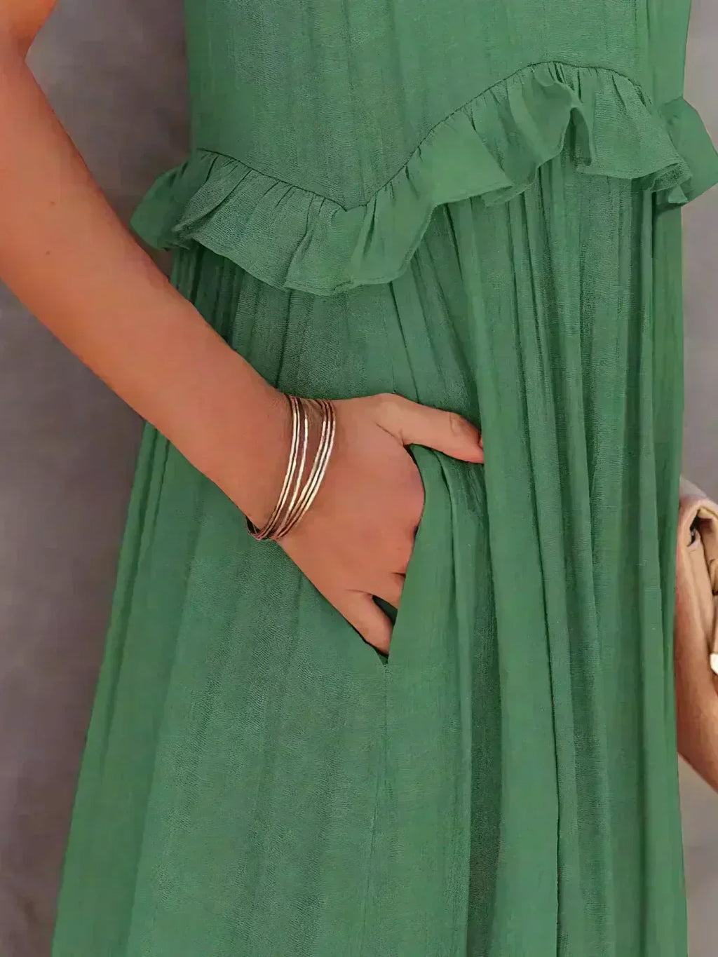 Lou | Elegantes ärmelloses Kleid mit Rüschen-Details