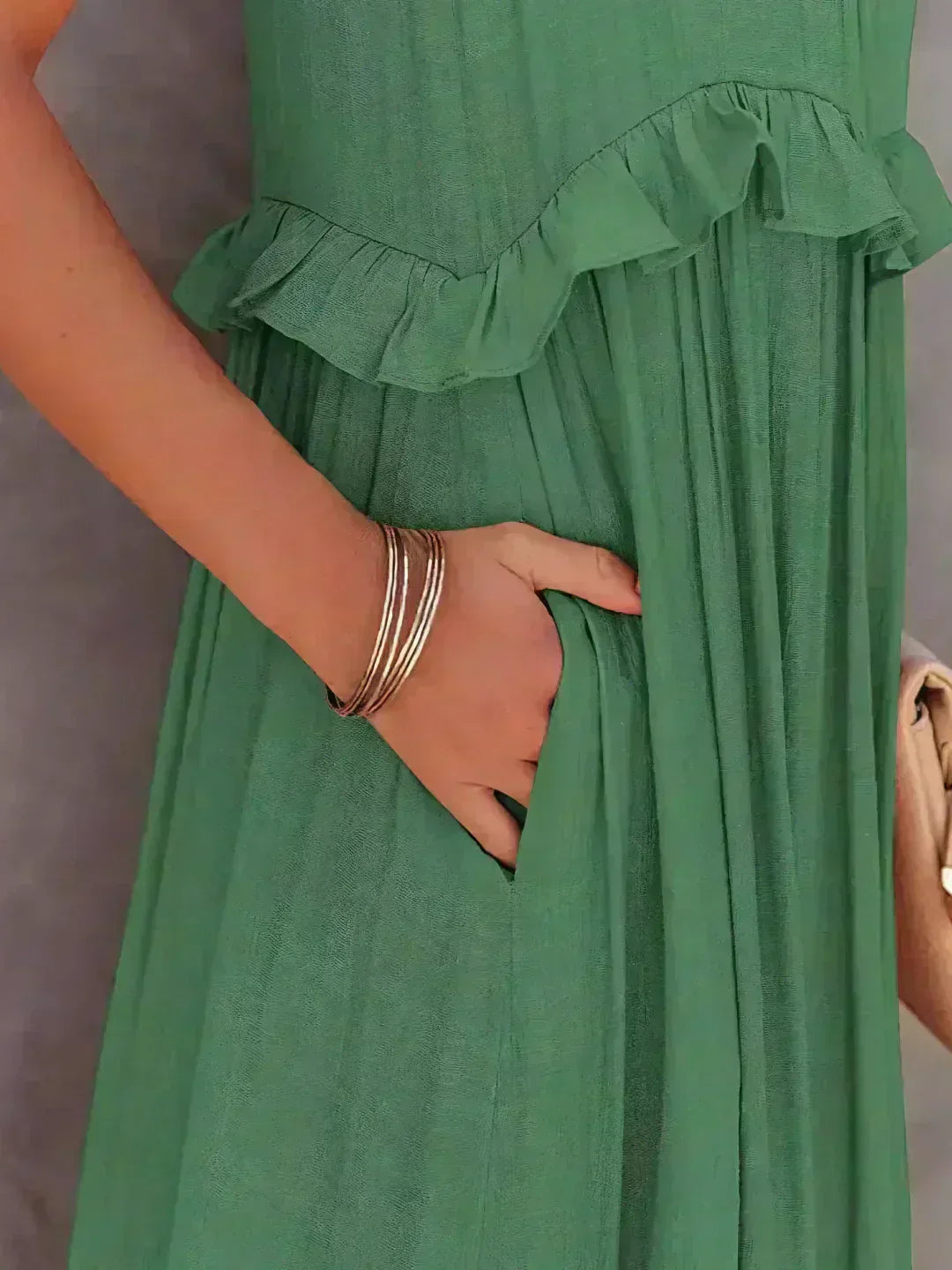 Lou | Elegantes ärmelloses Kleid mit Rüschen-Details
