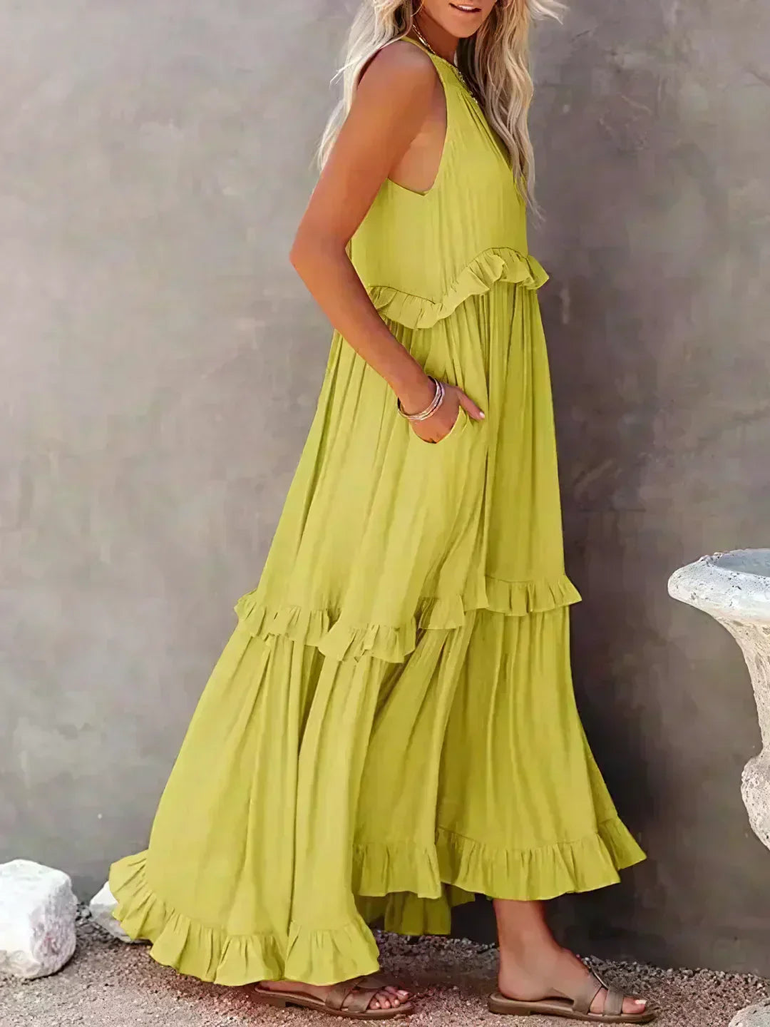 Lou | Elegantes ärmelloses Kleid mit Rüschen-Details