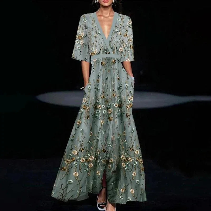 Rubby | Figurbetontes V-Ausschnitt Kleid